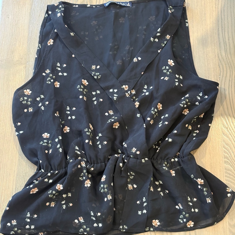 Floral Black Sleeveless Blouse
